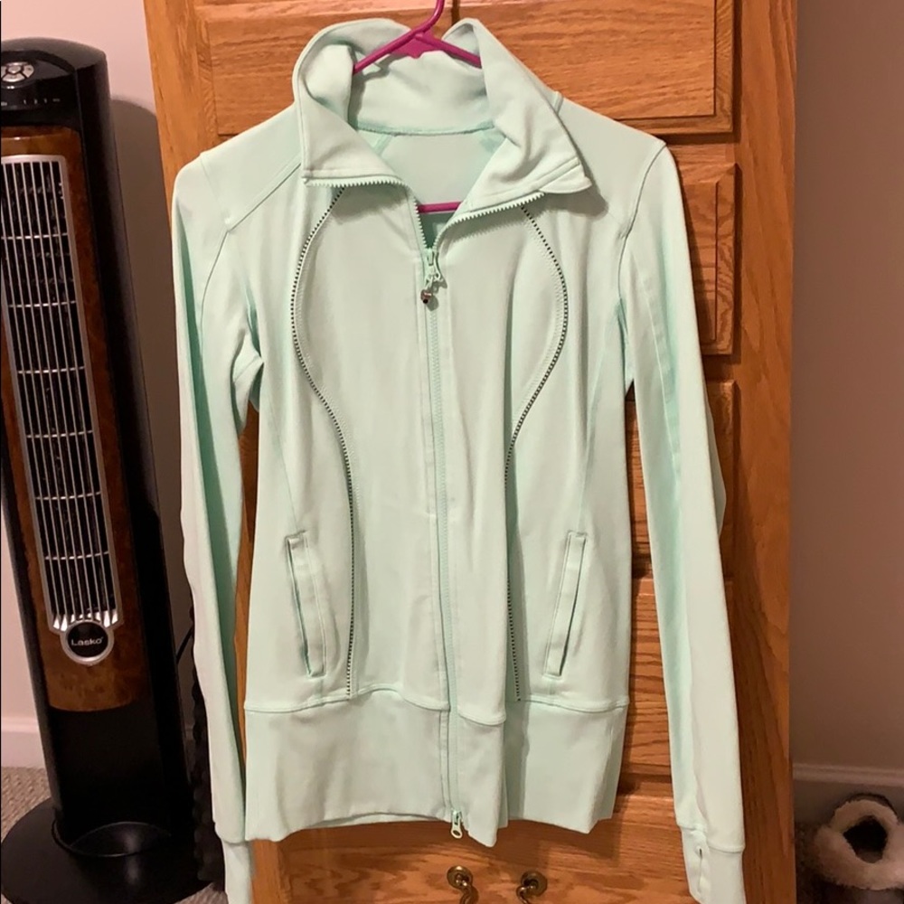 Lulu zip up